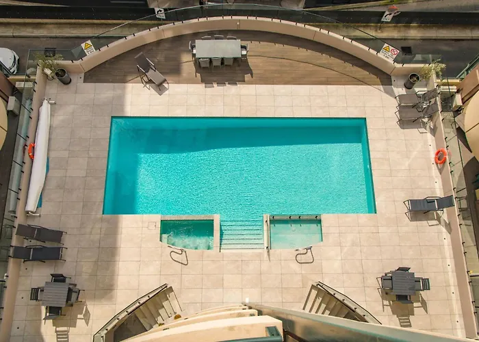 Braddon Bliss - Sleek Apartment Near Attractions